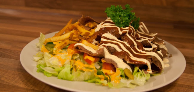 Kontulan Kebab Pizza