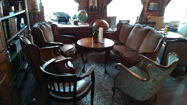 Huutokonttori Kanttiini Phone number