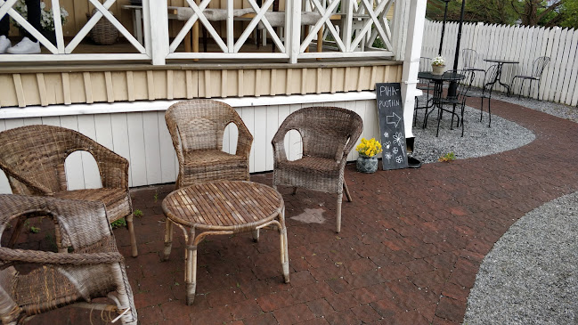 Lillan Hotel & Kök Open Times