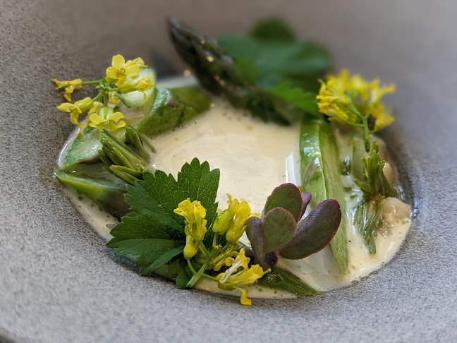 Vår - Ravintola-ala