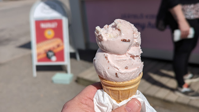 Kupittaanpuiston Pingviini-jäätelökioski