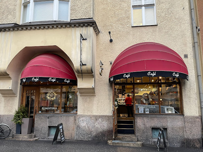Ravintola Café Briossi - Ravintola-ala