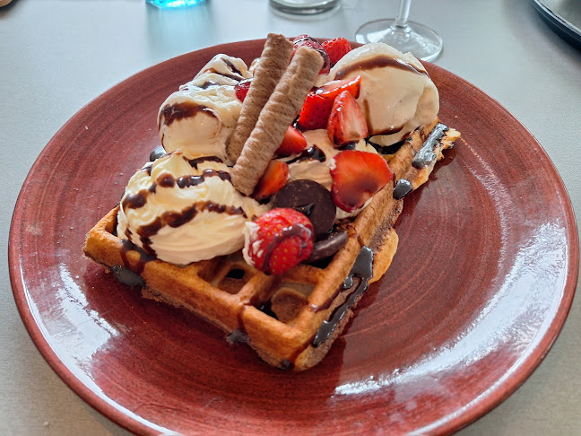 Bar & Restaurant Kommodori - Ravintola-ala