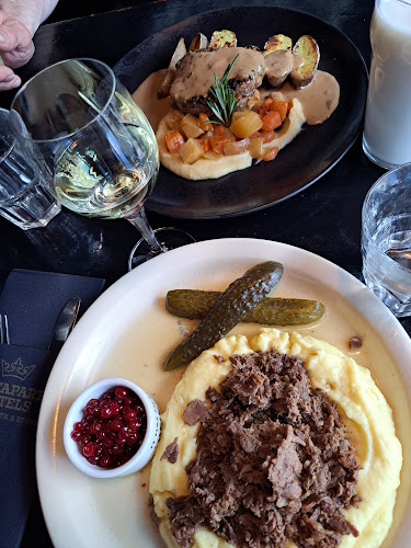 Opinii despre Mustaparran Päämaja în Tornio - Ravintola-ala