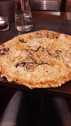 Comments and reviews of Pizzeria Napoli (SULJETTU, toimii nykyään nimellä Ravintola Napoli)