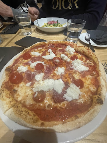 Pizzeria Bella Roma - Ravintola-ala