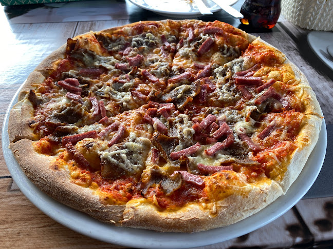 Max Grilli - Ravintola-ala