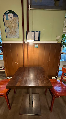 Kulma kahvila 48 - Ravintola-ala