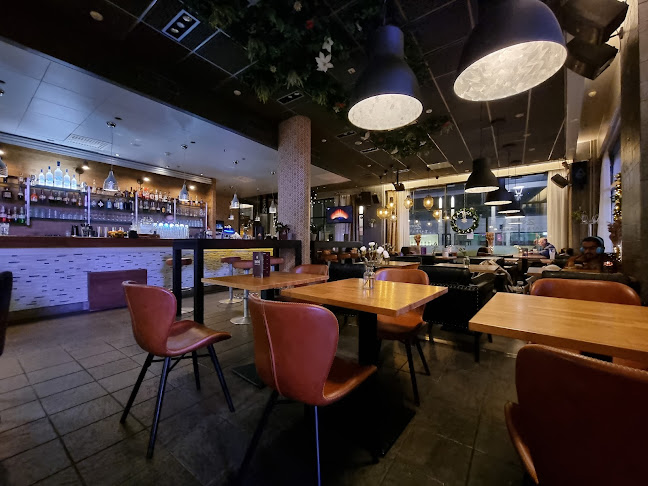 Café&Bar Zoomit - Ravintola-ala