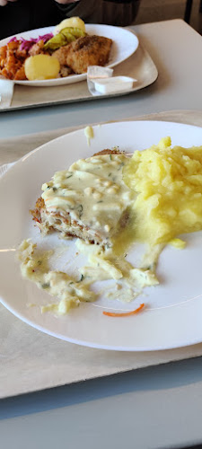 Kahvila-Ravintola Ezzo - Ravintola-ala