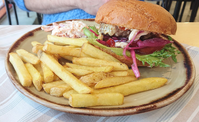 Herkkujuustola Oy - Ravintola-ala