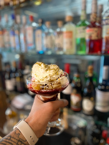 M6 Dining - Ravintola-ala