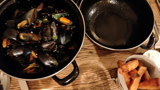 http://www.bistropopot.fi/
