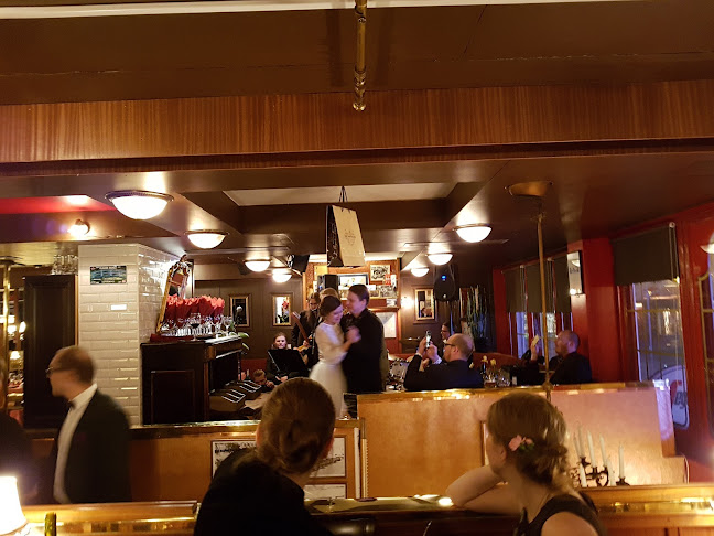 Ravintola Buttenhoff ja Café Julia Open Times