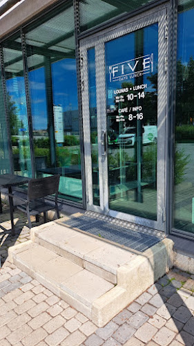 Comentarii opinii despre Five Days Lunch