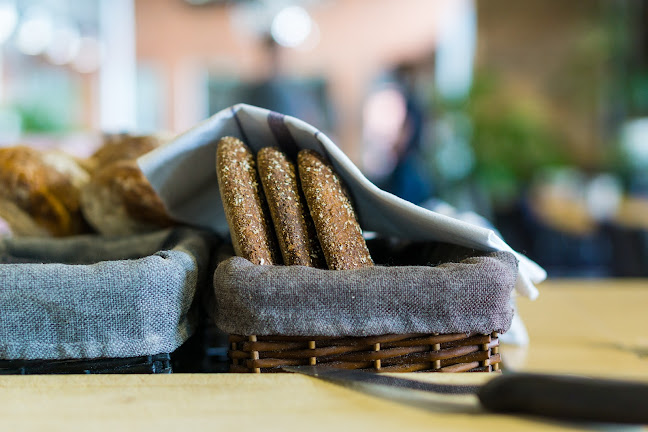 Läntinen Aleksanterinkatu 1, 06100 Porvoo