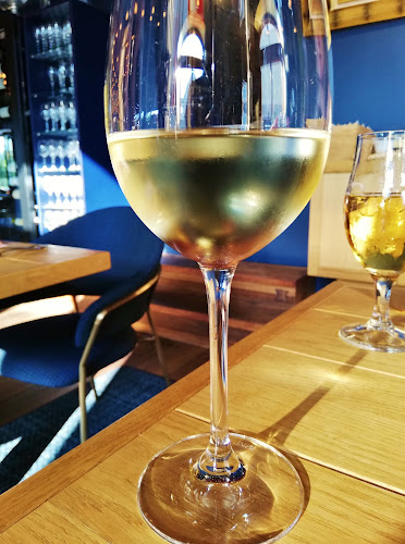 Ravintola Hugo - Ravintola-ala