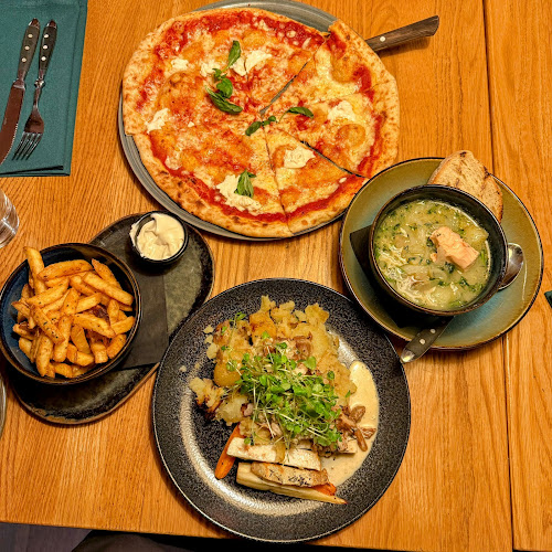 Pauli's Pizza & Grill - Ravintola-ala