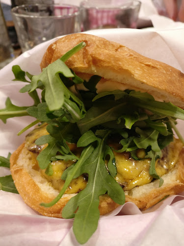 Comments and reviews of Naughty BRGR