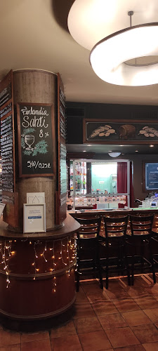 William K. Kurvi - Ravintola-ala