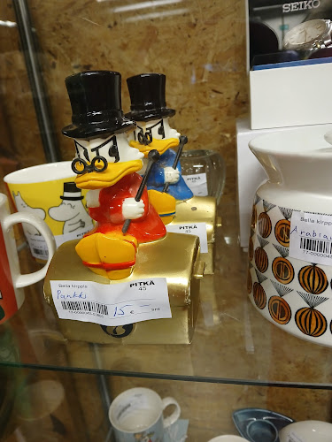 Reviews of Bella Itsepalvelukirpputori in Helsinki - Ravintola-ala