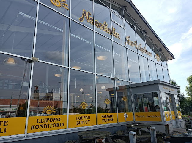 Naantalin Aurinkoinen Sarkamaantie - Ravintola-ala