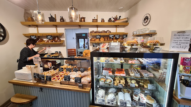 Comentarii opinii despre Myymälä & kahvila Makutuote