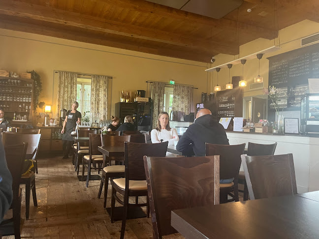 Tuomarinkyläntie 4-18, 00690 Helsinki