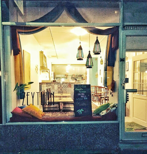 Zeytuun Tuomiokirkonkatu