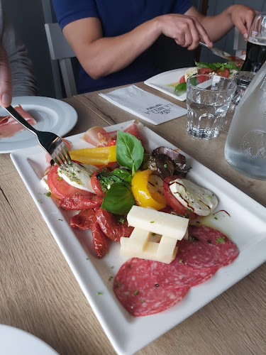 Comentarii opinii despre La Bella Trattoria