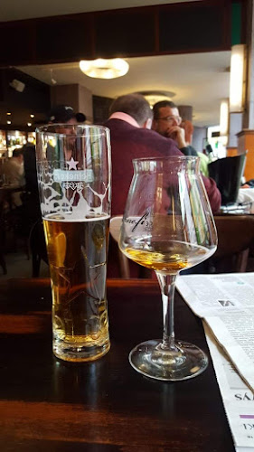 William K. Kurvi - Ravintola-ala