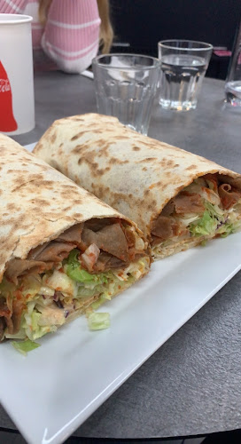 Comentarii opinii despre Malmin Kebab Pizzeria