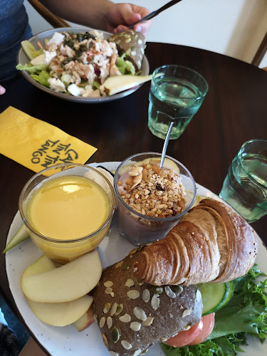 Comentarii opinii despre Café Tin Tin Tango