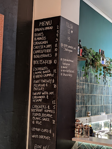 Grape Wine Bar & Tasting Room - Ravintola-ala