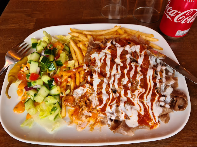 Opinii despre Manskun Pizza & Kebab în Helsinki - Ravintola-ala