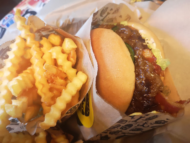 Comentarii opinii despre Bastard Burgers