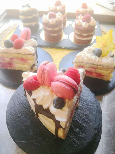 Kelly's Harbor Cafe - Akaa