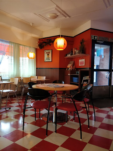 Pizza Laguuni Open Times
