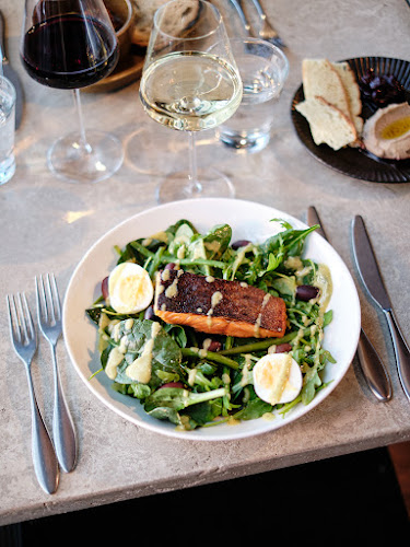 Restaurant Lucy in the Sky Open Times