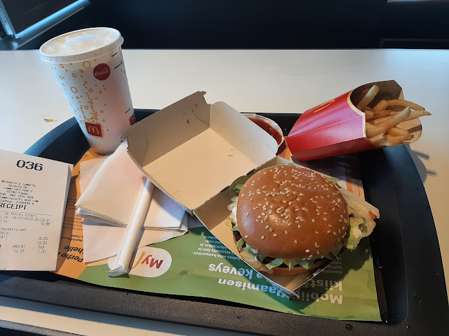 Opinii despre McDonald's Espoo Lommila în Espoo - Ravintola-ala