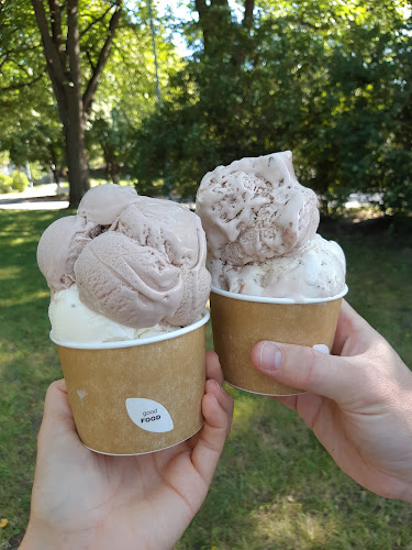 Opinii despre Helsingin Jäätelötehdas, Taivallahden myyntipiste în Helsinki - Ravintola-ala