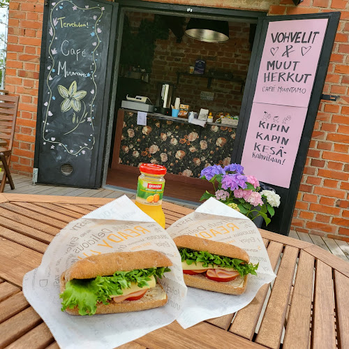 Comentarii opinii despre Cafe Muuntamo