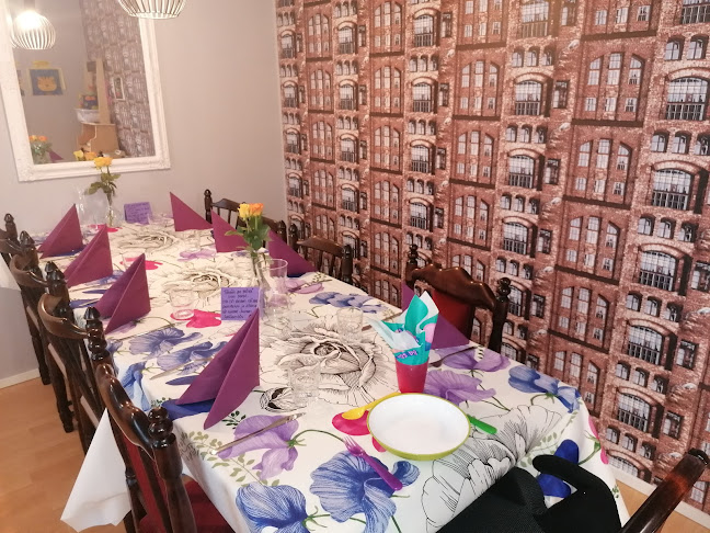 Comentarii opinii despre Lounas-kahvila Kuningatar ja Kuhnuri