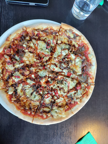 Tirilän Iskender Kebab-Pizzeria - Ravintola-ala
