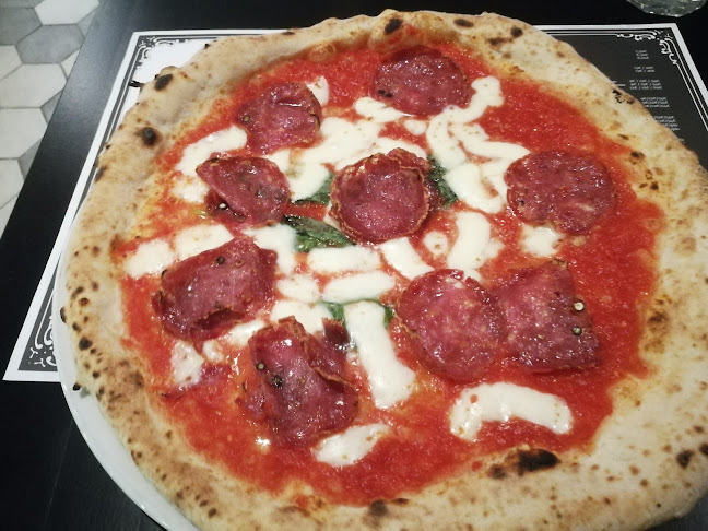 Pizzeria Via Tribunali Kallio - Ravintola-ala