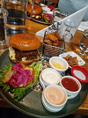 Comentarii opinii despre Sheriff Burger