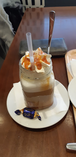 Opinii despre Kahvila Helmi în Huittinen - Ravintola-ala