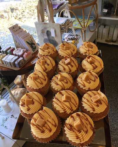 http://www.minnabakes.com/