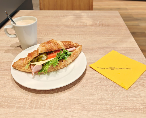 Comentarii opinii despre Naantalin Aurinkoinen Nuhjalantie