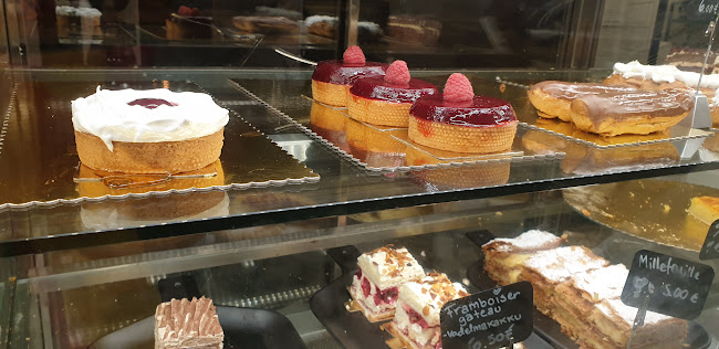 Le café Parisien Phone number